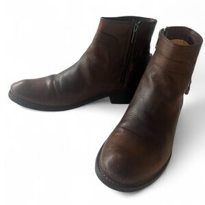 FRYE Women’s Brown Ankle Boot 7.5 B,M Excellent Distressed Western 77838